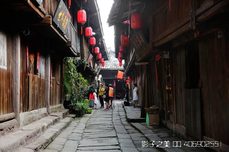 估算亚朵生活控股有限公司（纳斯达克股票代码：ATAT）的内在价值